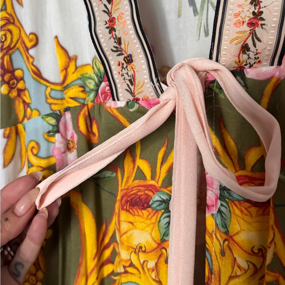 Floral Kimono House Coat with Pink Tie and Beading - Picture 6 of 9